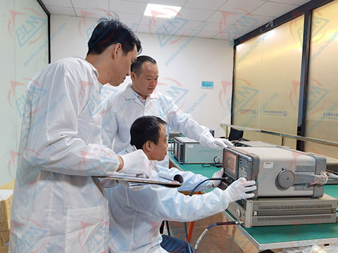 无线电亚洲香蕉在线观看图片